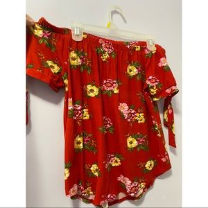 Off the shoulder Derek heart top brand new with tags